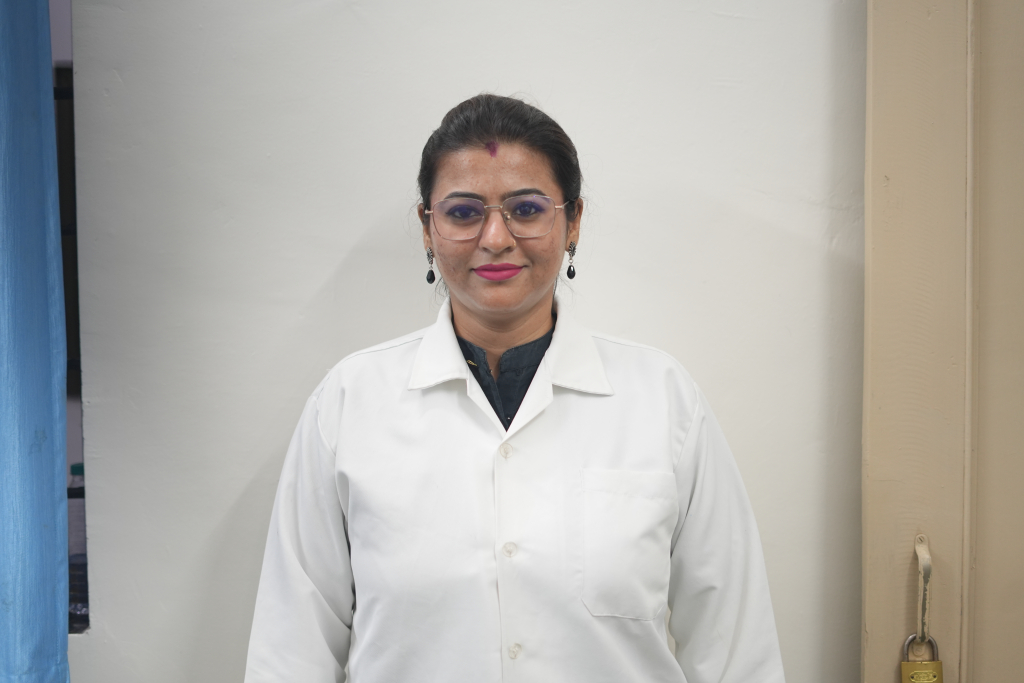 MS.-SINGH-MILAN-AMAR-BAHADUR-Tutor